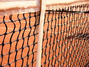 Тренер по теннису или группа: какой формат занятий выбрать новичку
